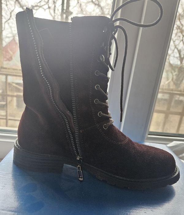 Ботинки коричневая замша