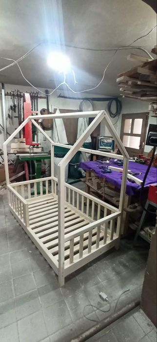 Детско монтесори легло