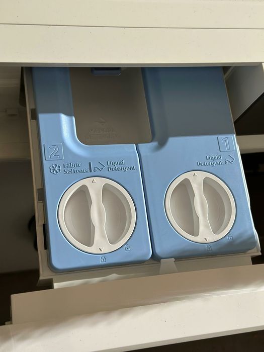 Uscator de haine Miele NOU TQ 1000 WP