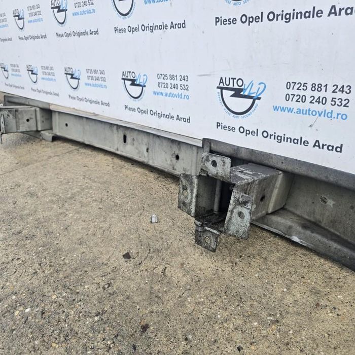 Armatura bara fata Opel Vivaro
