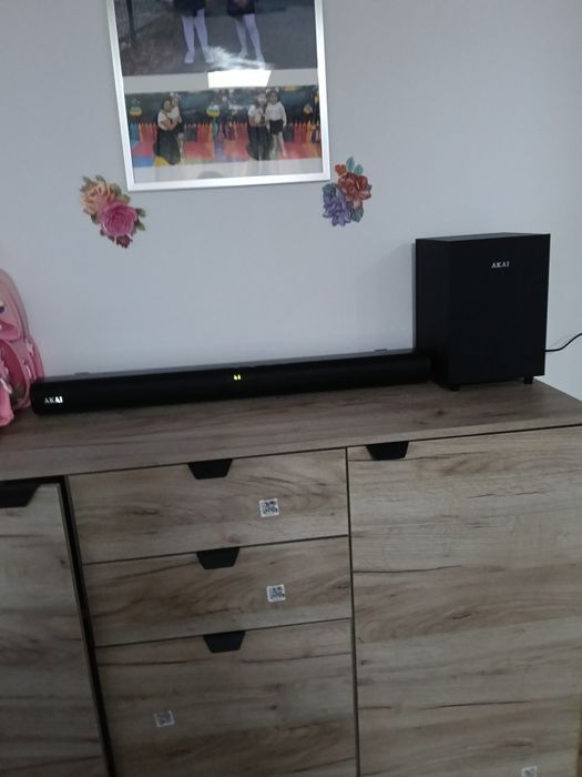 Vând soundbar Akai