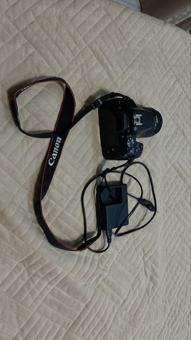 Фотоаппарат Canon eos 250d