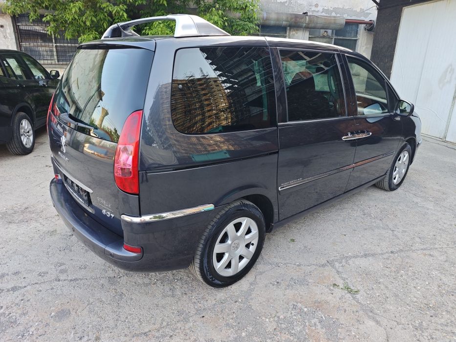 Peugeot 807 Premium 2.0hdi 163cp automat/dublu climatronic/xenon/navi/scaune încălzite/PDC fata spate/7 locuri/roti iarna vara aliaj/carte service