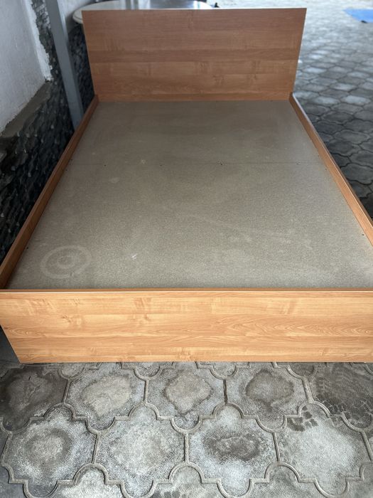 Продам кровать в отлично с состоянии.