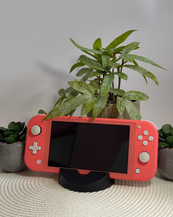 Nintendo Switch Lite Coral + 256GB SD карта! КАТО НОВ!