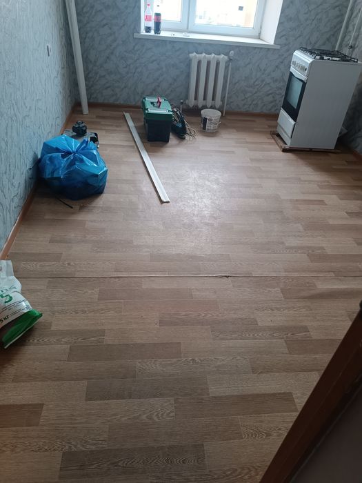 Межкомнатные Двери , линолеум