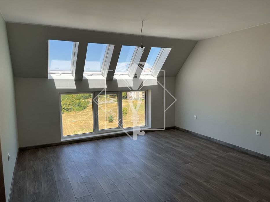 Продава се Двустаен апартамент в Пловдив, Тракия - 65 кв.м за 1854 €/кв.м - Снимка #2