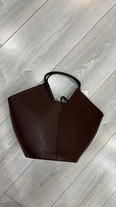 Zara дамска чанта в бордо среден размер