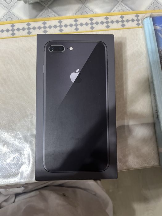 iPhone 8 + б / у