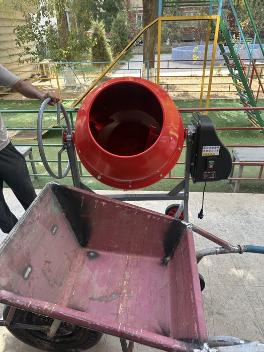 Betonameshalka Sotiladi220 litr yangi,engi karobkada dastavka ichida