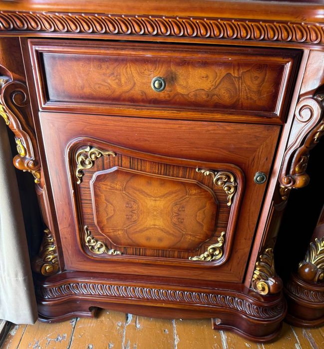 Дубайский гарнитур сотилади