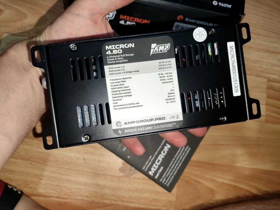 Маленький усилитель 4-х канальный. Новый