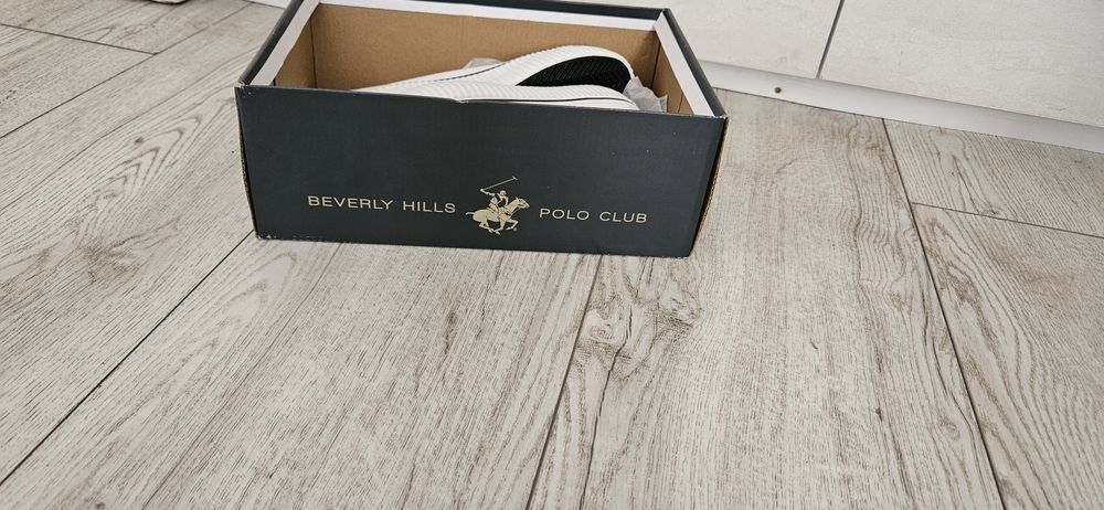 Нови високи кецове