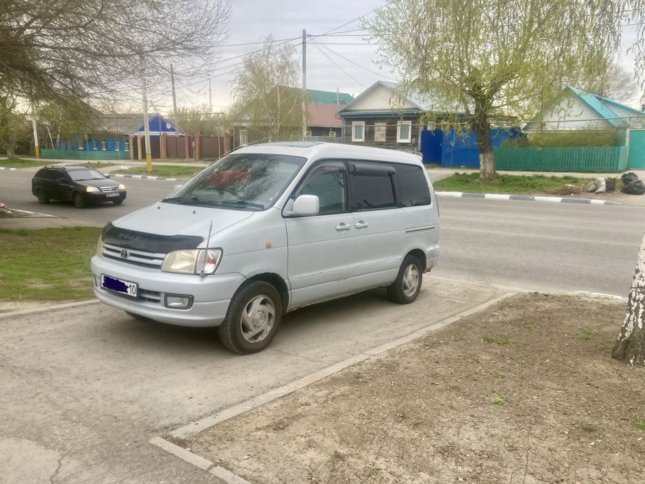 Продам TOYOTA Town Ace NOAH