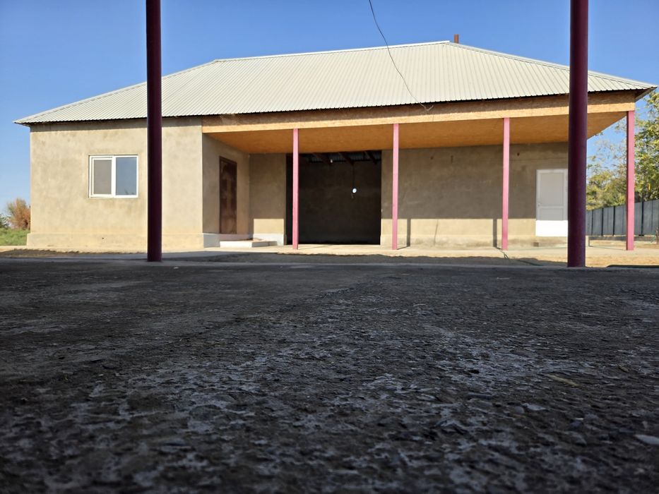 Үй сатылады    .