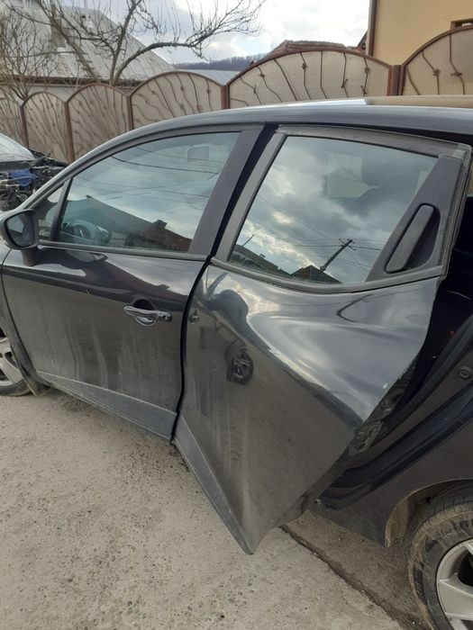 Dezmembrez Renault Clio 2013