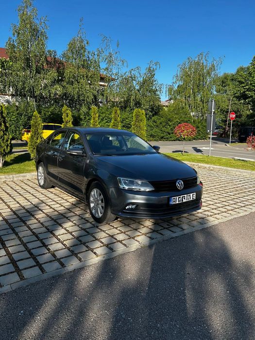 De Vanzare volkswagen jetta | 1.2TSI | an fabricatie 2017 | 112.000km | Al doilea proprietar | Carte Service