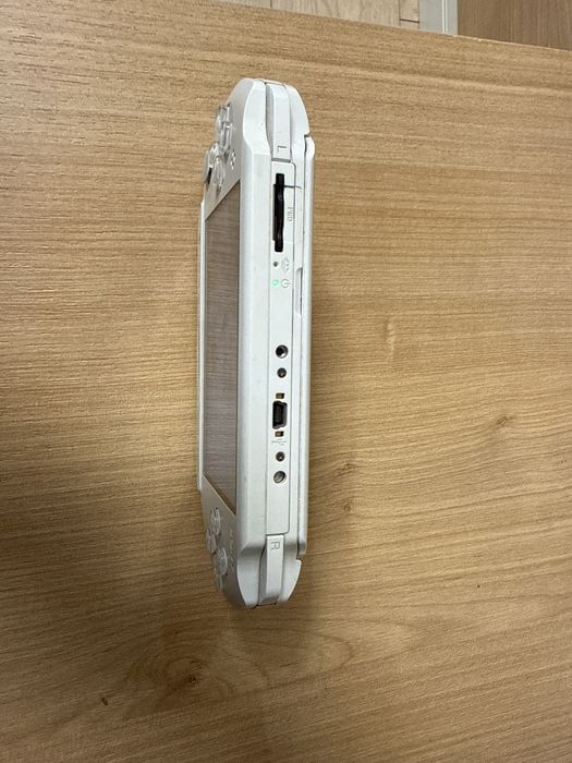 Sony PSP E1004 Street — оригинал, отличное состояние