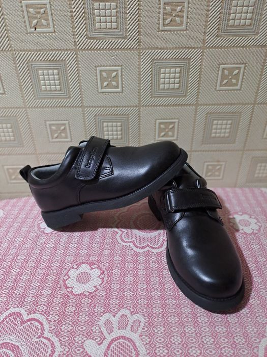 Продам школьные туфли Kapika для мальчика