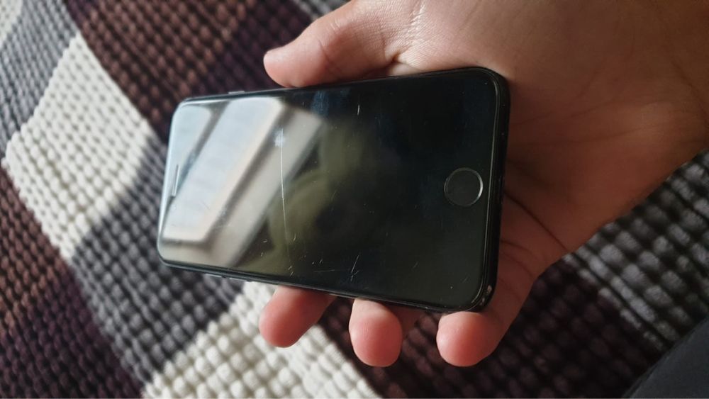 Apple Iphone SE 2020