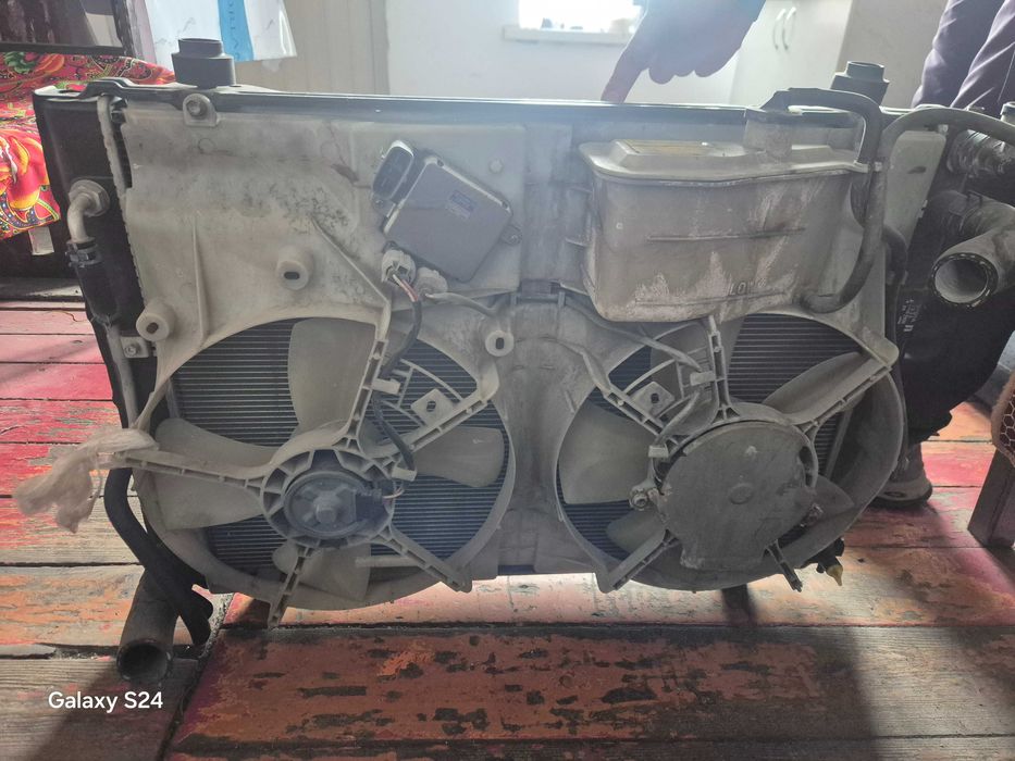 Буу Радиятор привозной