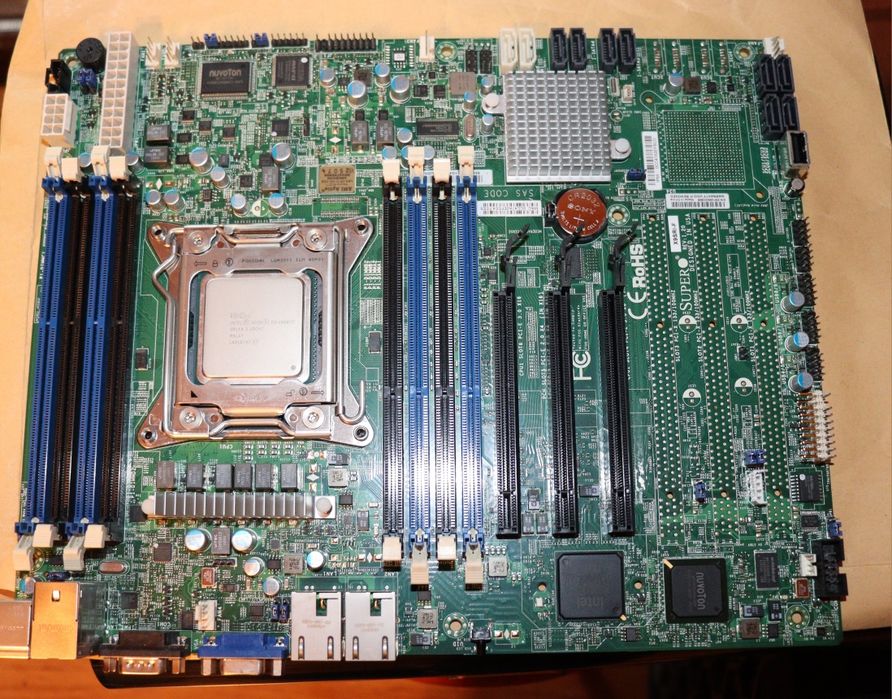Kit Ws/Server Placa de baza SuperMicro X9SRI-F + Xeon E5-2660 V2 10 Cores