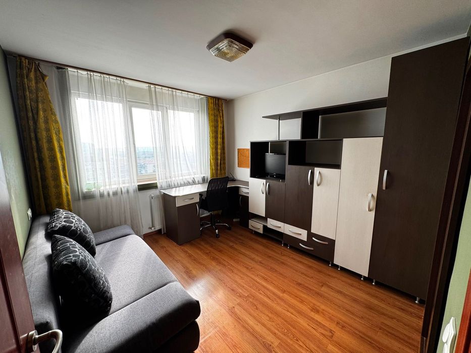 Apartament renovat de închiriat cu 4 camere