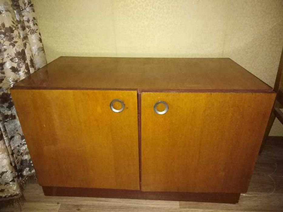 Тумбы разные 4 шт. Б/у.цены в объявл.