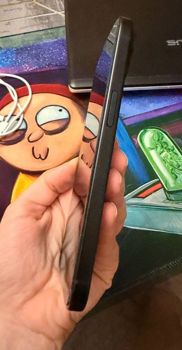 Продам IPhone 15