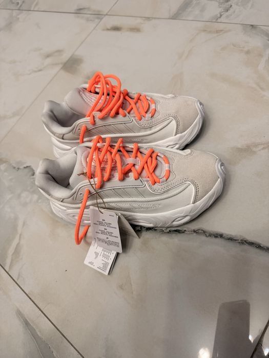 Adidasi  Adidas Oznova