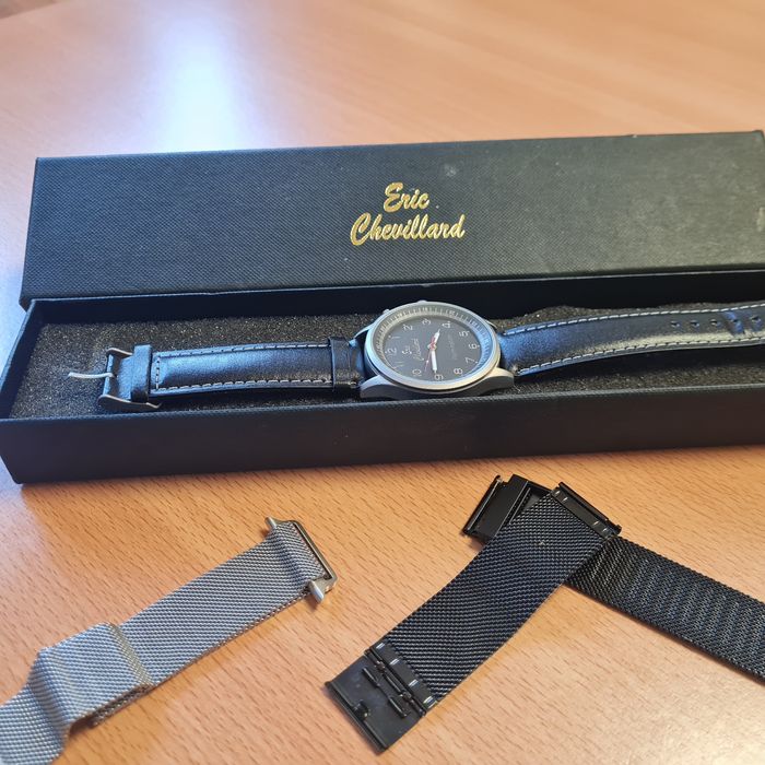 Ceas bărbătesc foarte frumos