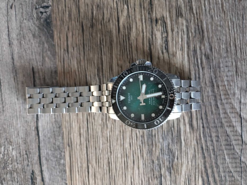 Часовник Tissot почти като нов.