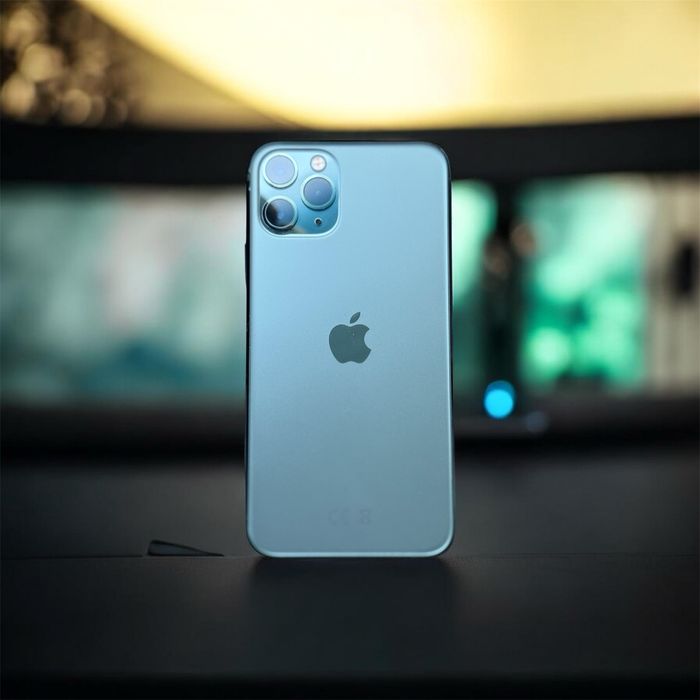 Iphone 11 про.