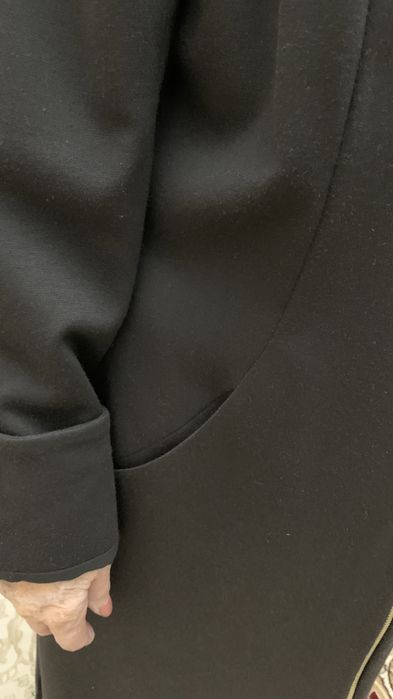 Продам плащ черный