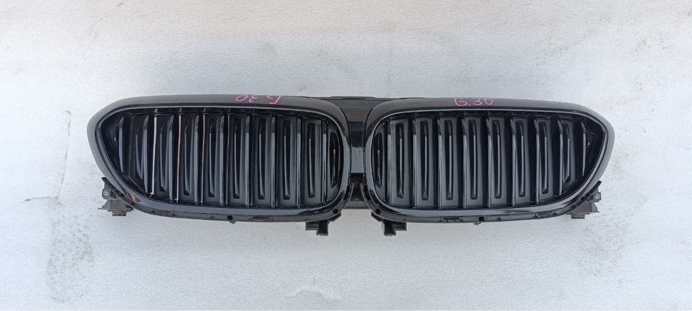 Решётка радиатора БМВ BMW G30.