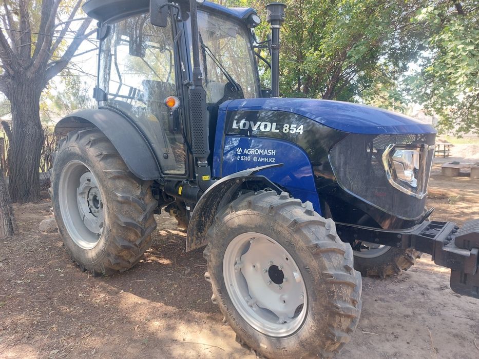 Трактор  LOVOL 854 сатылады.