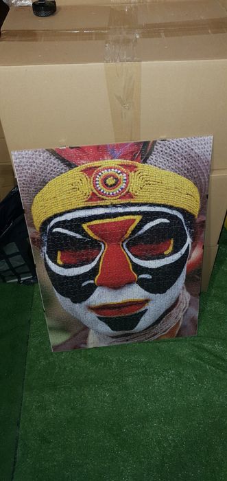 Пъзел в стъклена рамка уникална красота 50/70см.