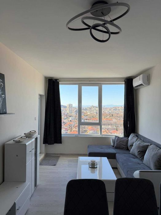 Продава се Тристаен апартамент в Пловдив, Съдийски - 118 кв.м за 1695 €/кв.м - Снимка #1