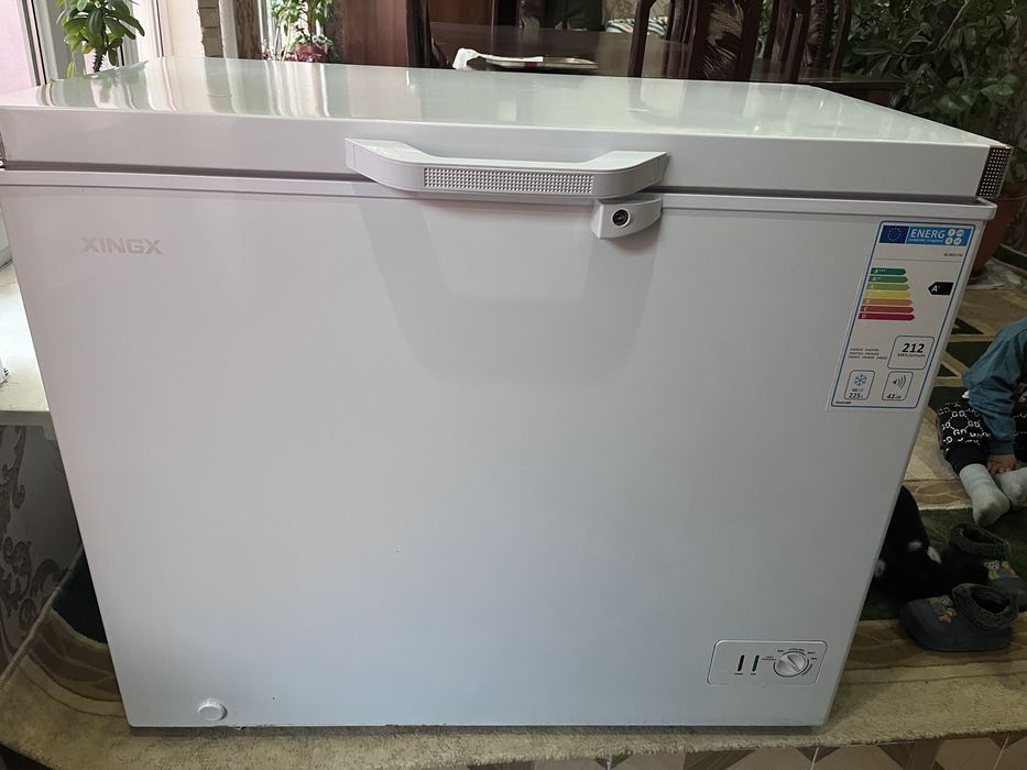 Продам морозильник Xings обьем 225 литров