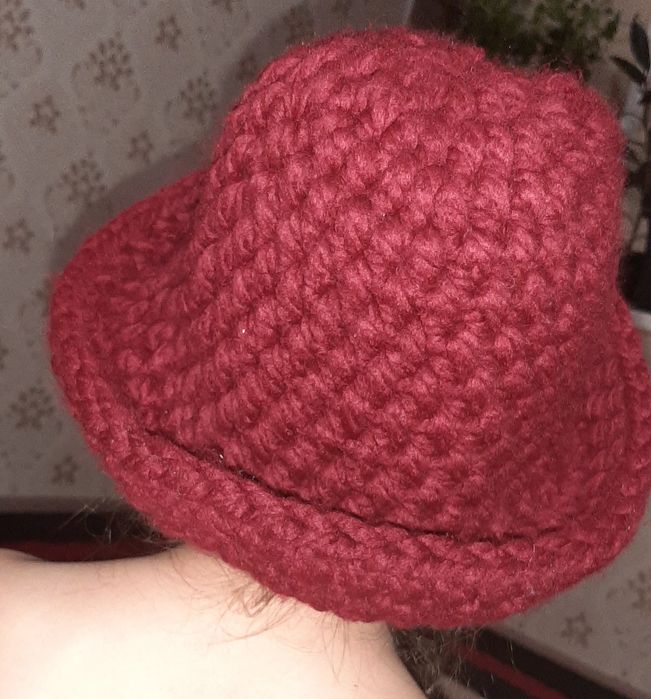 Кыстык шапка сатылады.