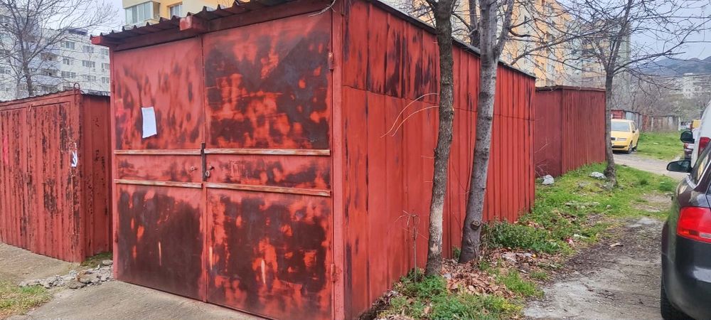 Ламаринен гараж голям