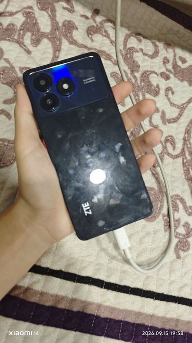 Продам телефон zte