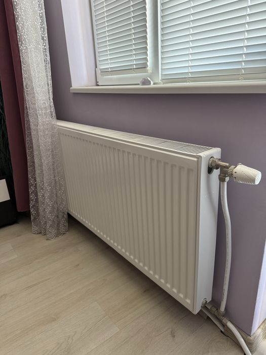 Пелетна камина Burnit 25 kw и 6 броя панелни радиатори!