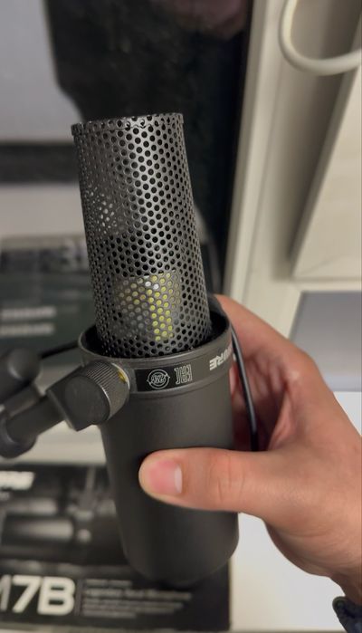 Микрофон SHURE SM7B