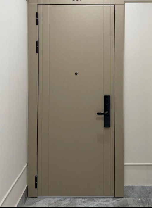 Продам двери в отл