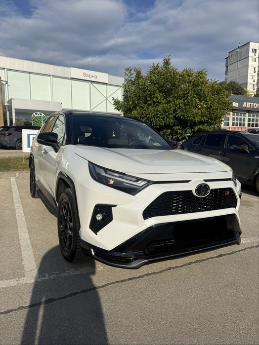 Тойота Рав 4 2025г. Plug-in хибрид 306кс.18х.км 18,1kWh до 90км с едно Зареждане
