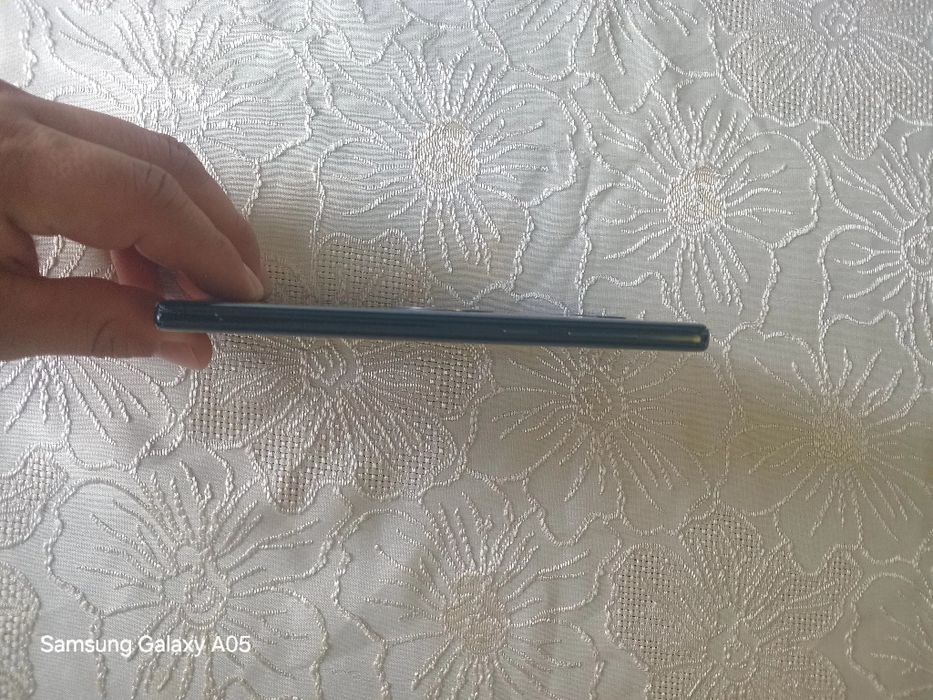 Samsung not 9 sotiladi