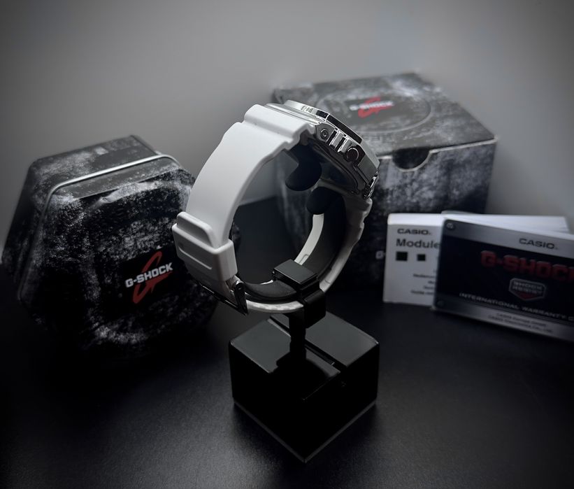 Часовник Casio G-Shock GM-2100WS-7A