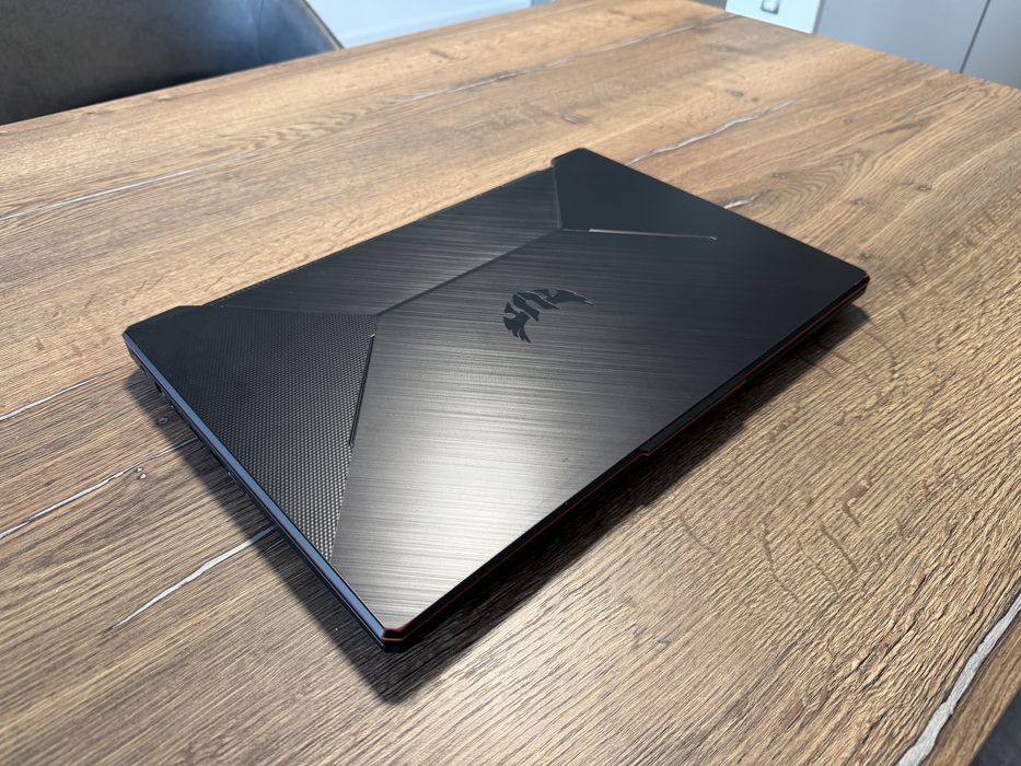 Laptop ASUS TUF A17 FA706IU