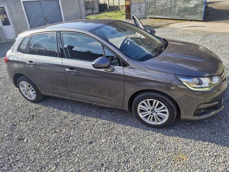 Mașină Citroen C4